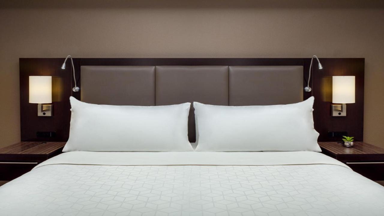 Holiday Inn And Suites Phoenix Airport North By Ihg Eksteriør bilde